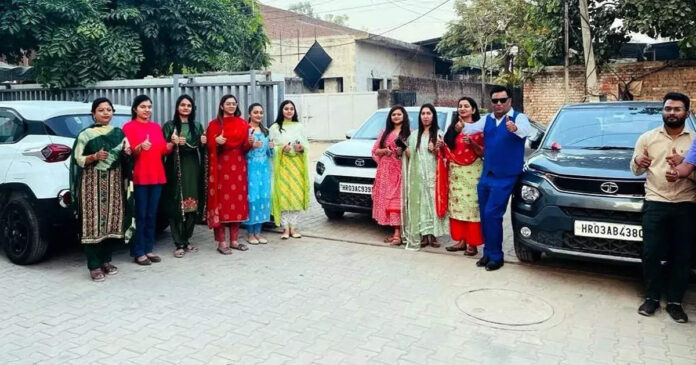 The owner gave a car to his employees as a gift on Diwali, the office boy also got a Tata SUV
